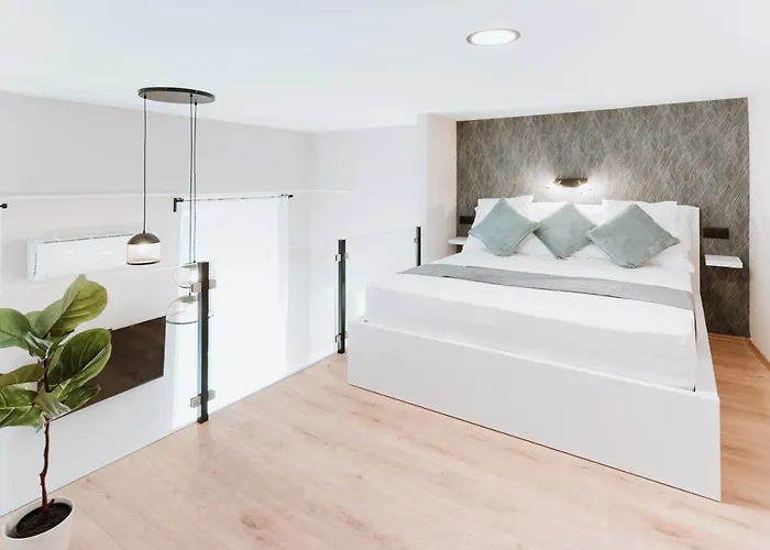 Perla Luxory 1. * Budapesta