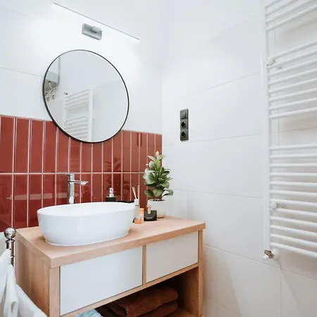 Perla Luxory 1. * Budapešť